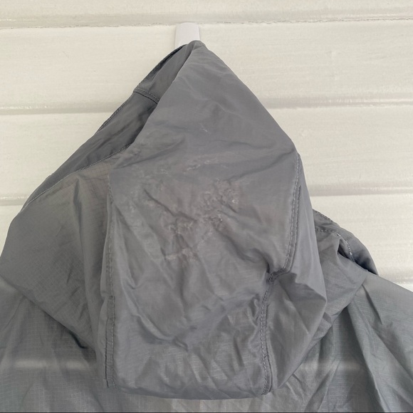 The North Face • Women’s Lightweight Wind Breaker ‘WindWall’ Size Small - Picture 16 of 16